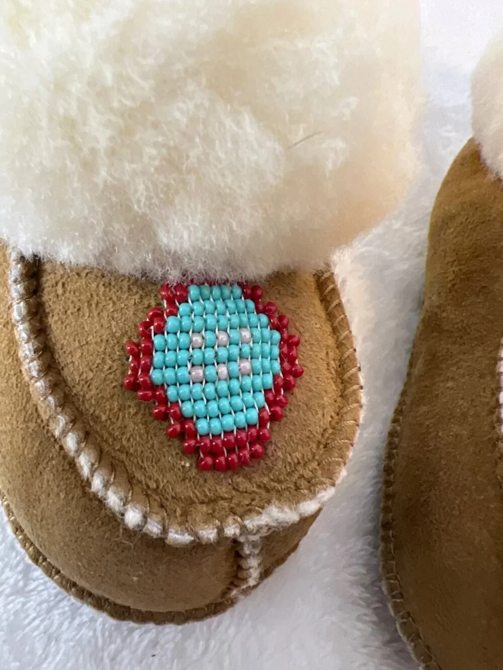Lambskin specialties Native American Baby Childs Beaded Leather Moccasins Size 4